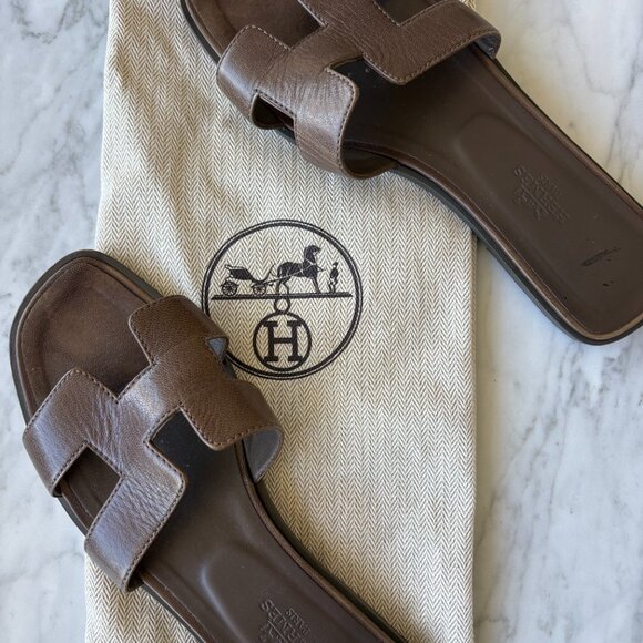 Loved Pair of Oran H Sandals Brown - Picture 3 of 6